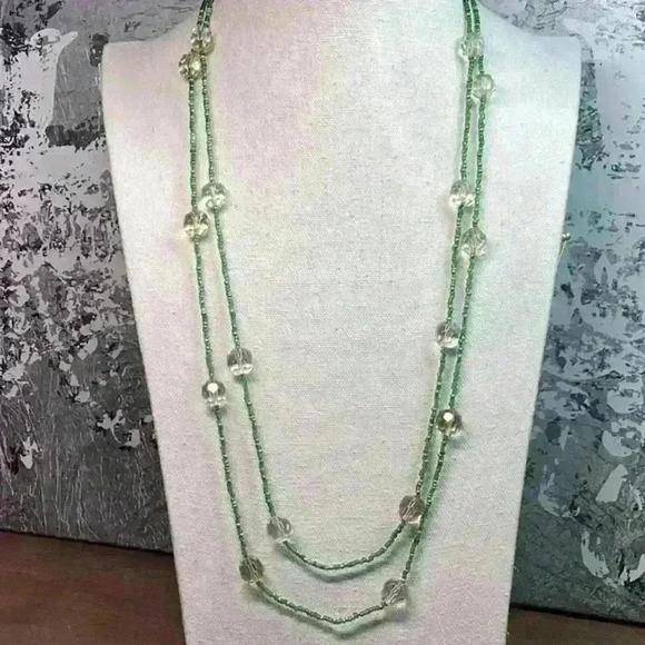 Vintage Green Seed Bead and Clear Faceted Crystals - Picture 3 of 5